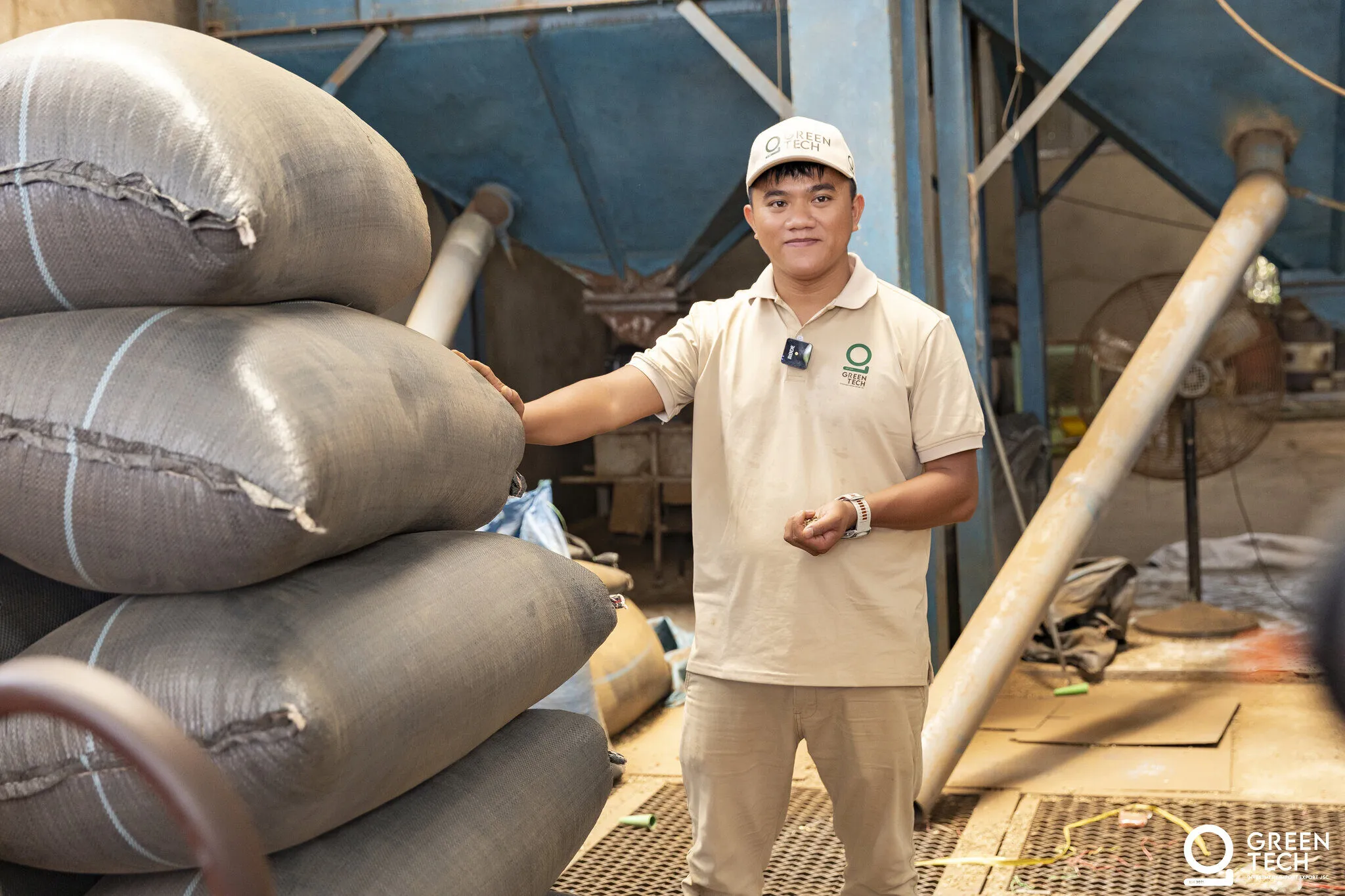 Loading bags for export
